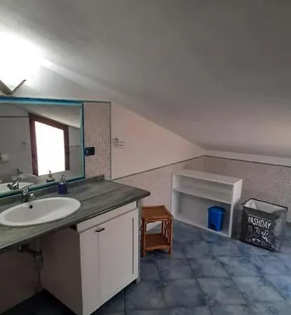 Artistika Golden Capitana