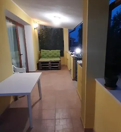 Artistika Golden Apartment Capitana