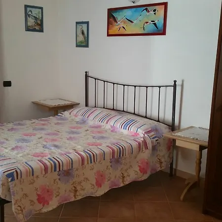 Artistika Golden Apartment Capitana